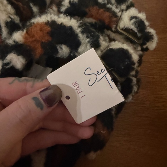 Secret treasures fuzzy leopard print slip on slides sandals slippers new size 9 - Picture 10 of 10